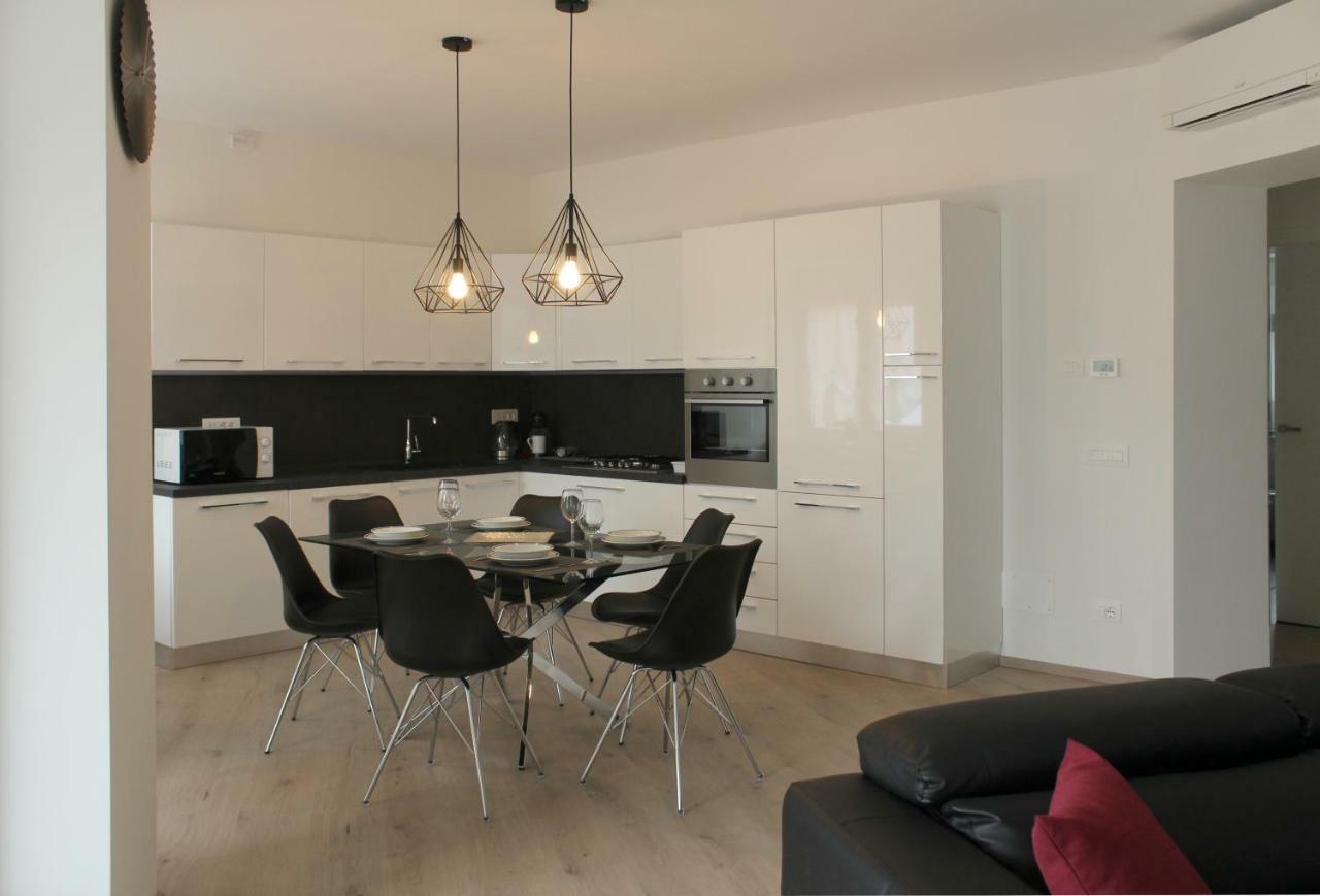 Cosy Torri Apartments ตอร์รีเดลเบนาโก ภายนอก รูปภาพ