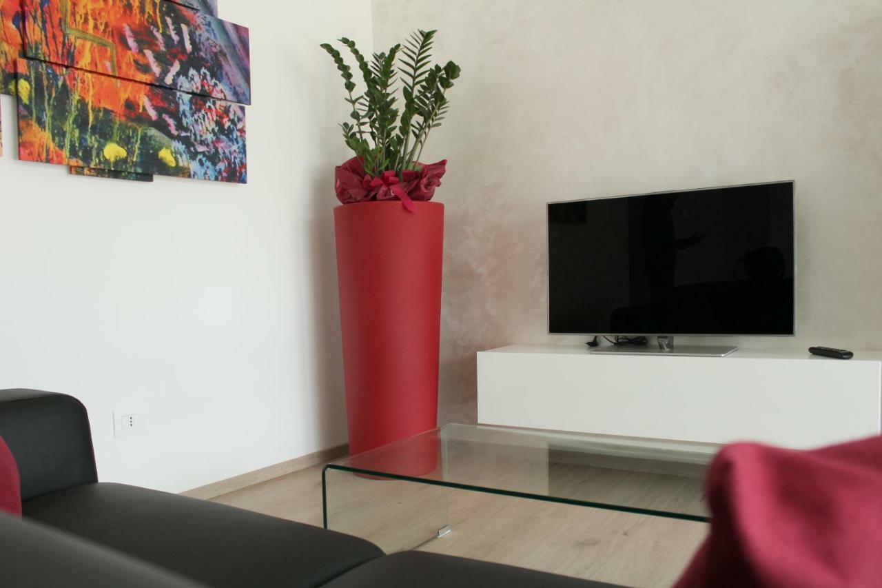 Cosy Torri Apartments ตอร์รีเดลเบนาโก ภายนอก รูปภาพ